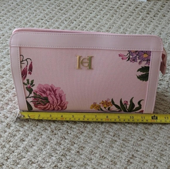 Carolina Herrera Pink Floral Clutch Bag - Picture 4 of 16